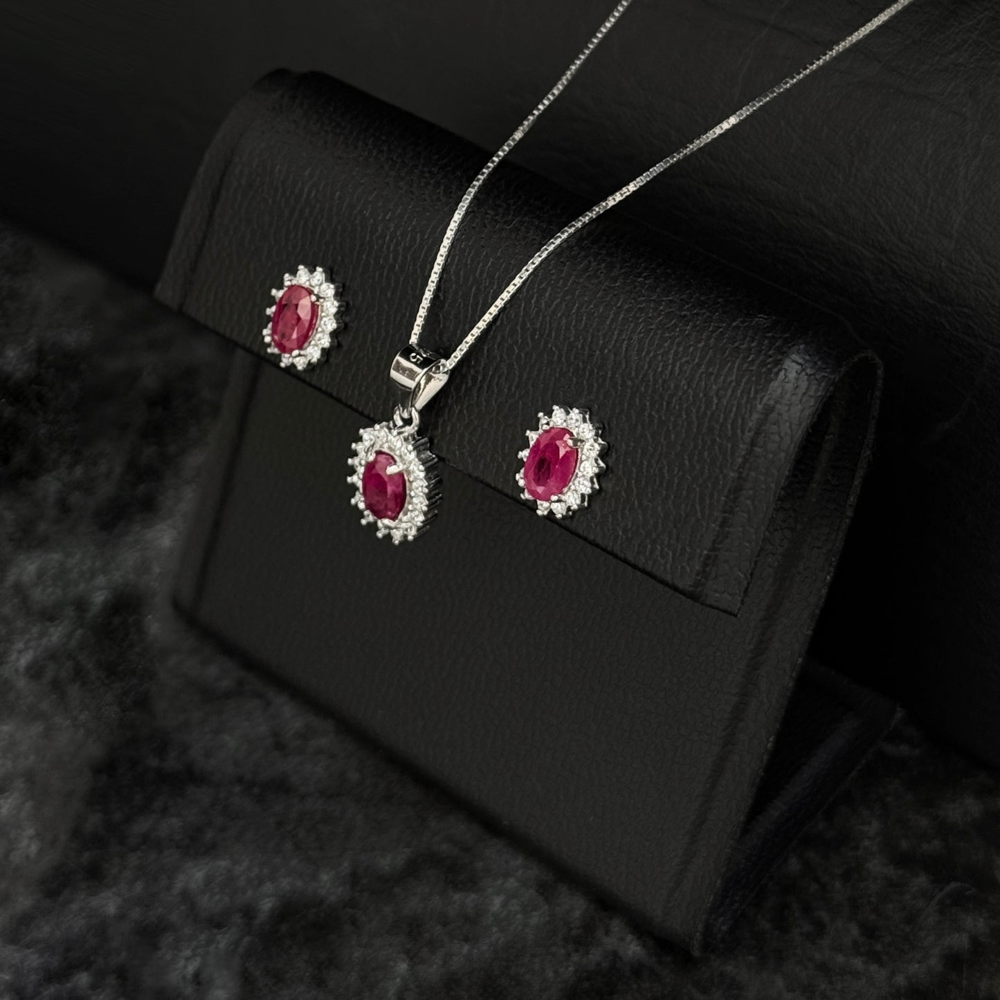 Set Cadena-Dije-Aretes / Rubíes Certificados / Plata 925