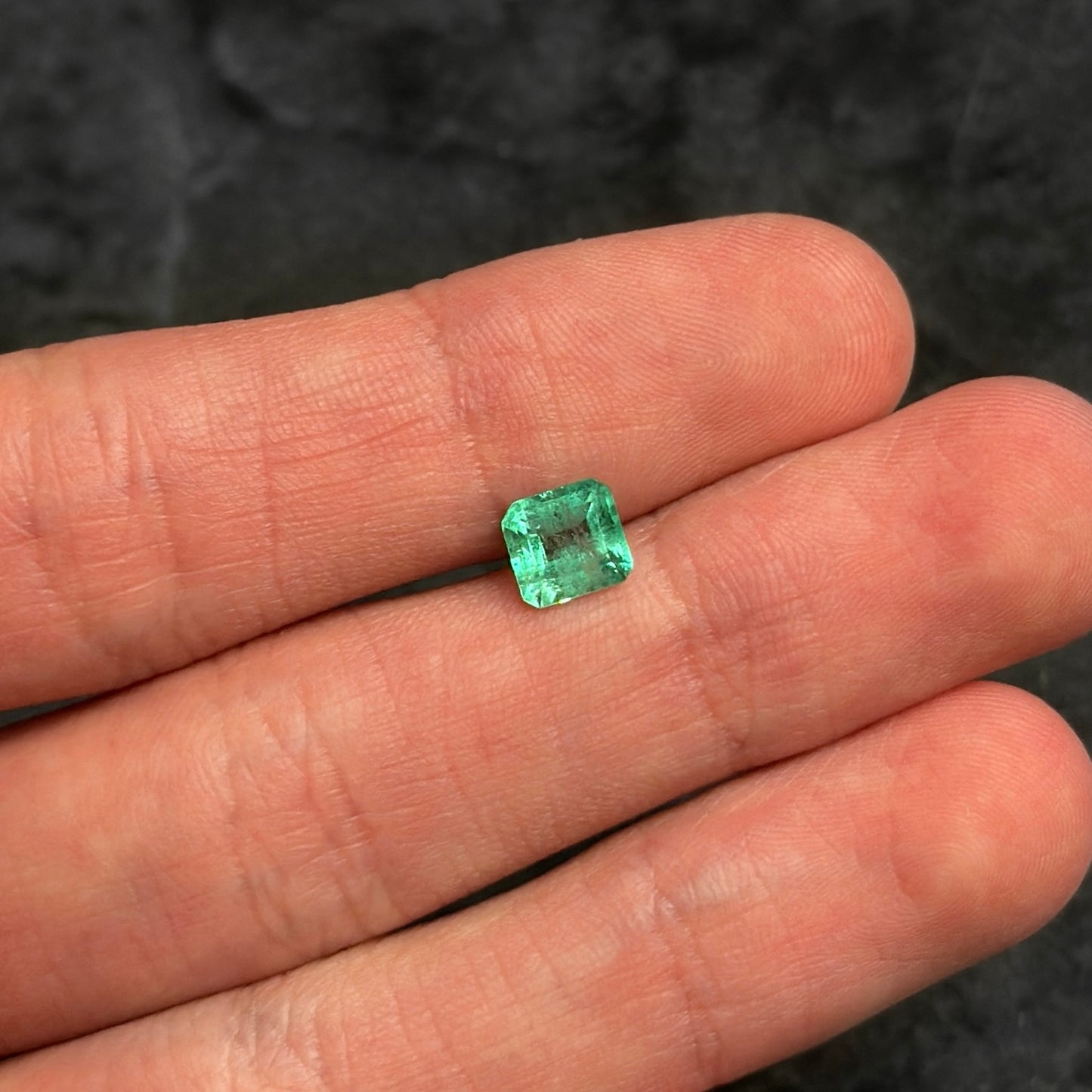 Esmeralda Certificada / 1,05ct / 6.4mm x 6.1mm x 3.9mm