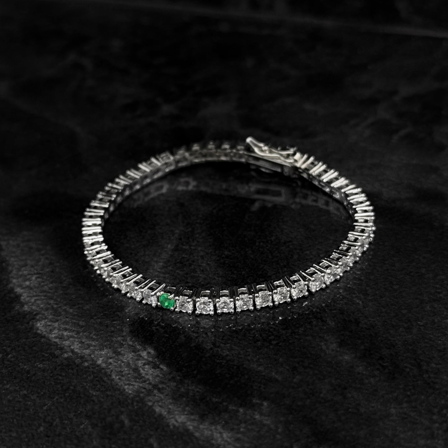 Pulsera Tenis 16cm x 3mm / Esmeralda Colombiana / Circones / Plata 925