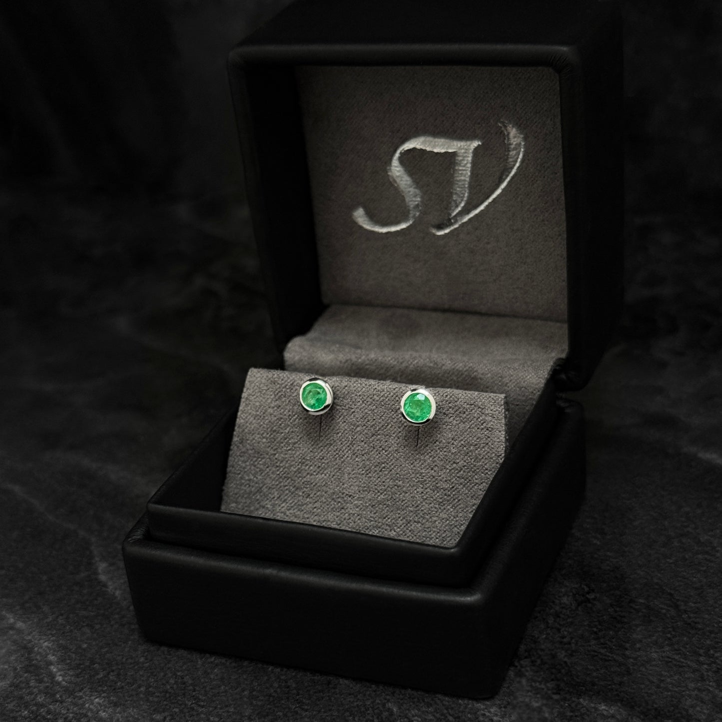 Topos de Lujo 5.4mm / Esmeraldas Colombianas / Plata 925