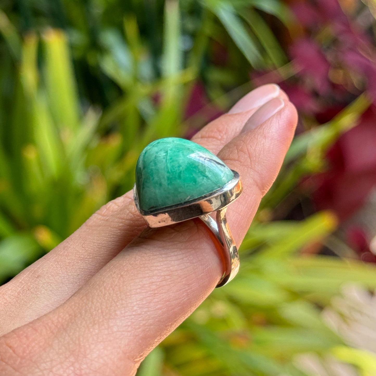 Anillo Exclusivo / Esmeralda Cabujón / Plata 925