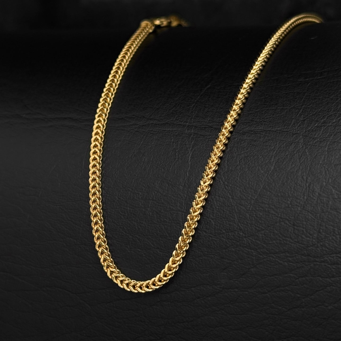 Cadena Franco 60cm x 3mm (Aprox) / Oro 18K