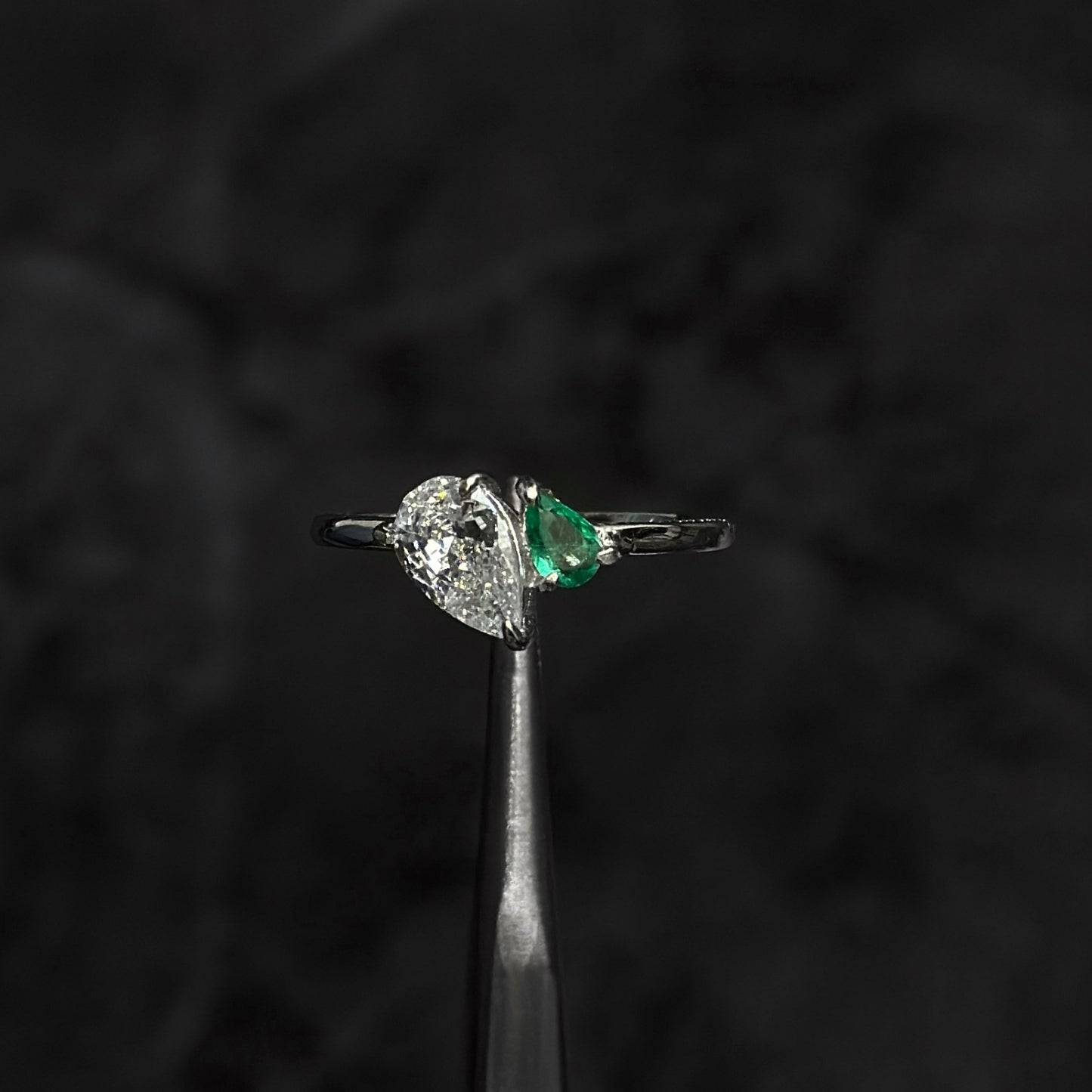 Anillo de Lujo #6 / Esmeralda Colombiana / Plata 925