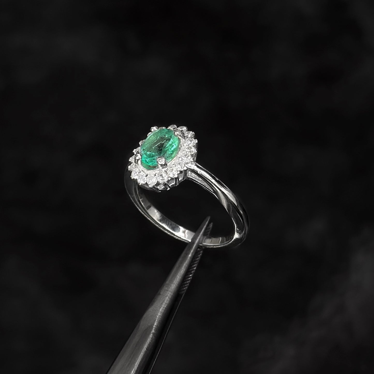 Anillo de Lujo #6 / Esmeralda Colombiana / Plata 925