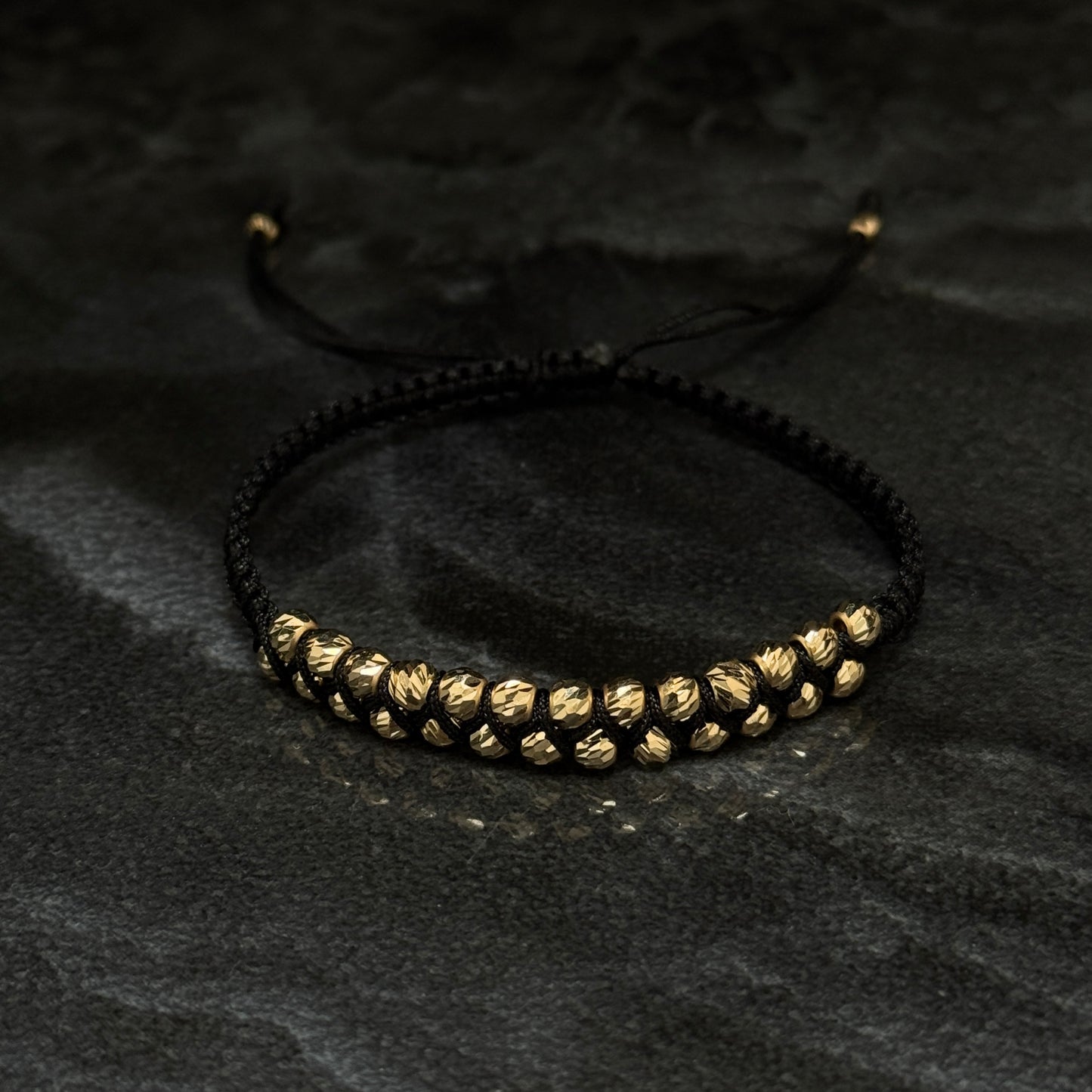 Pulsera Tejida de Lujo / Balines Oro 18K
