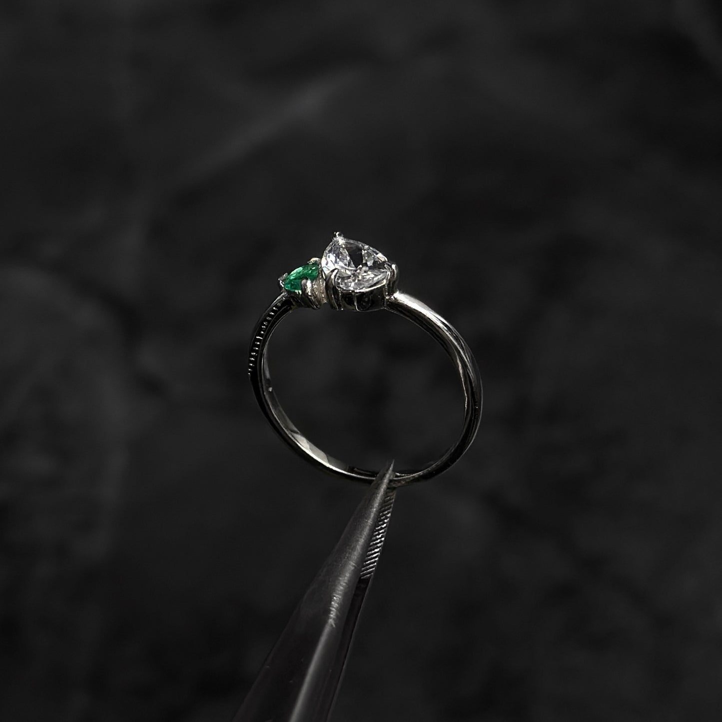 Anillo de Lujo #6 / Esmeralda Colombiana / Plata 925
