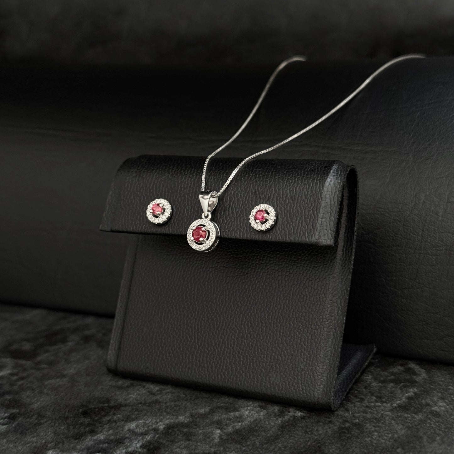Set Cadena-Dije-Aretes / Rubíes Certificados / Plata 925