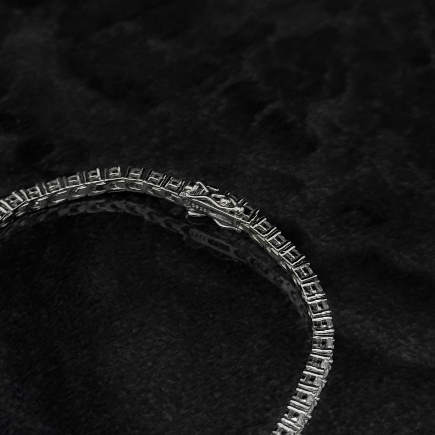 Pulsera Tenis 17.5cm x 3mm / Esmeralda Colombiana / Circones / Plata 925 (2)