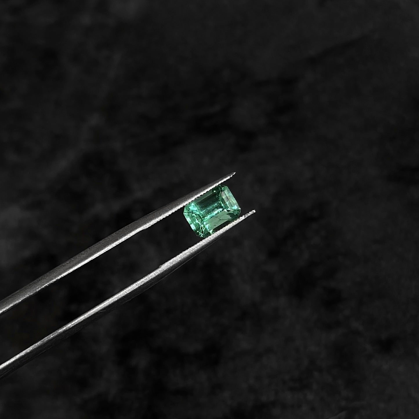 Esmeralda Certificada / 0,75ct / 6.1mm x 4.3mm x 3.8mm