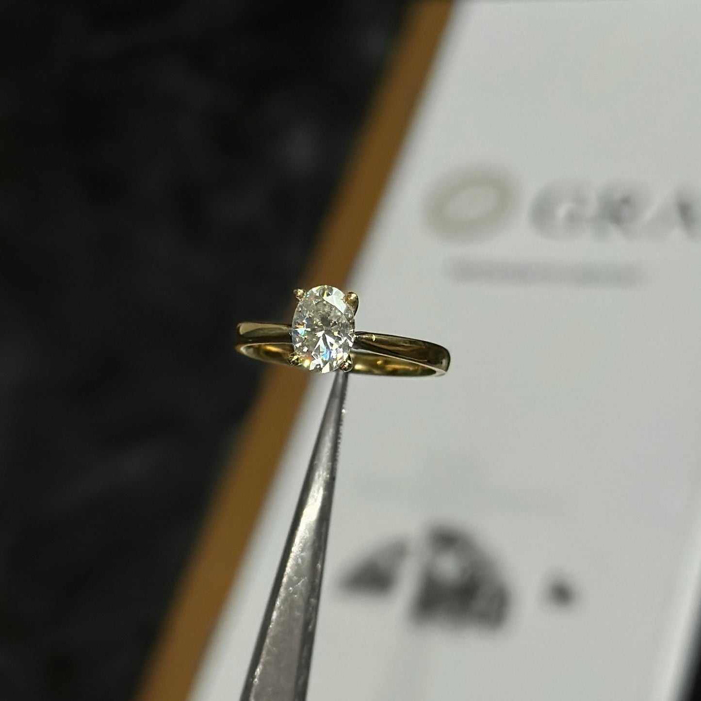 Anillo de Lujo Bajo Fabricación / Moissanita Lab / Oro 18K