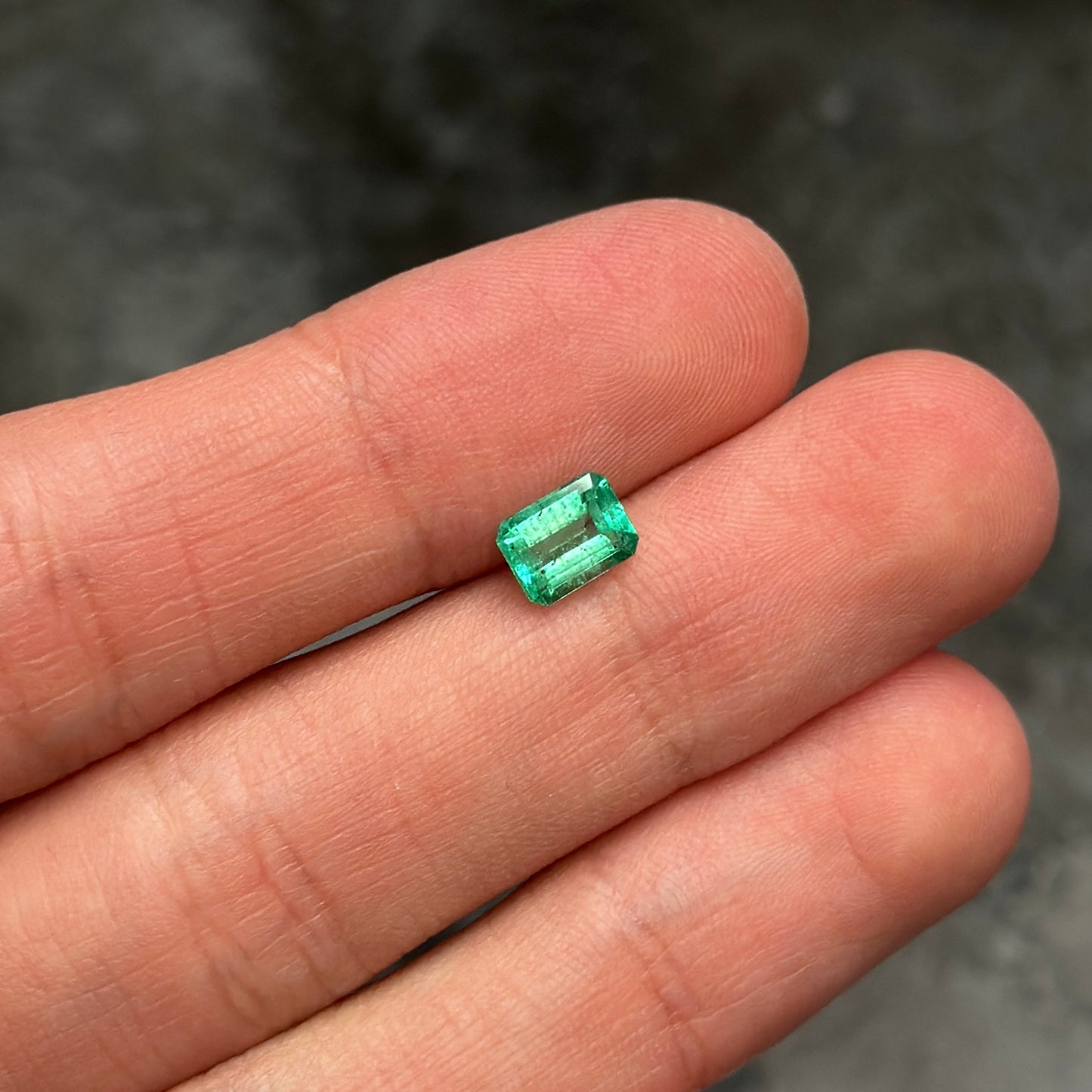 Esmeralda 1ct / 5.2mm x 6.9mm