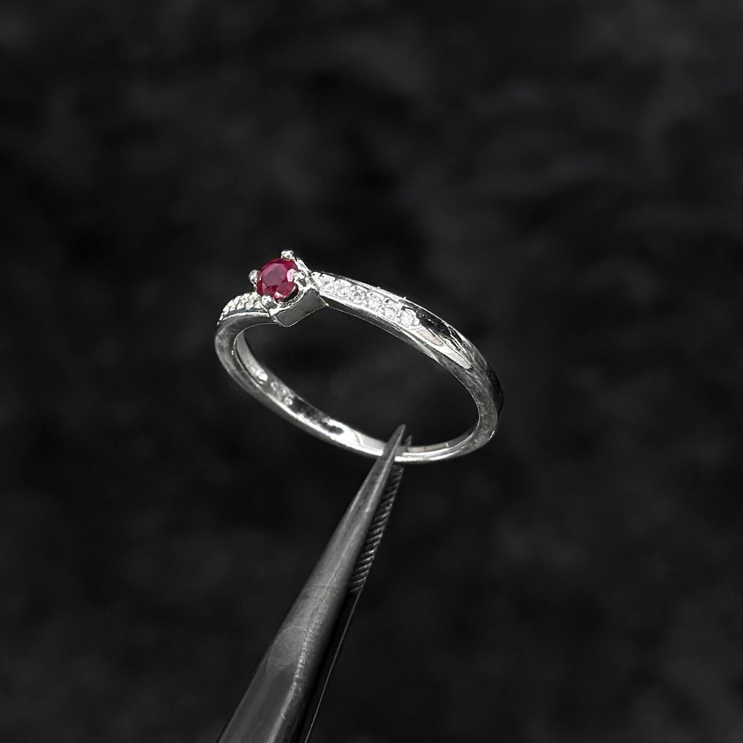Anillo de Lujo #7 / Rubí Certificado / Plata 925