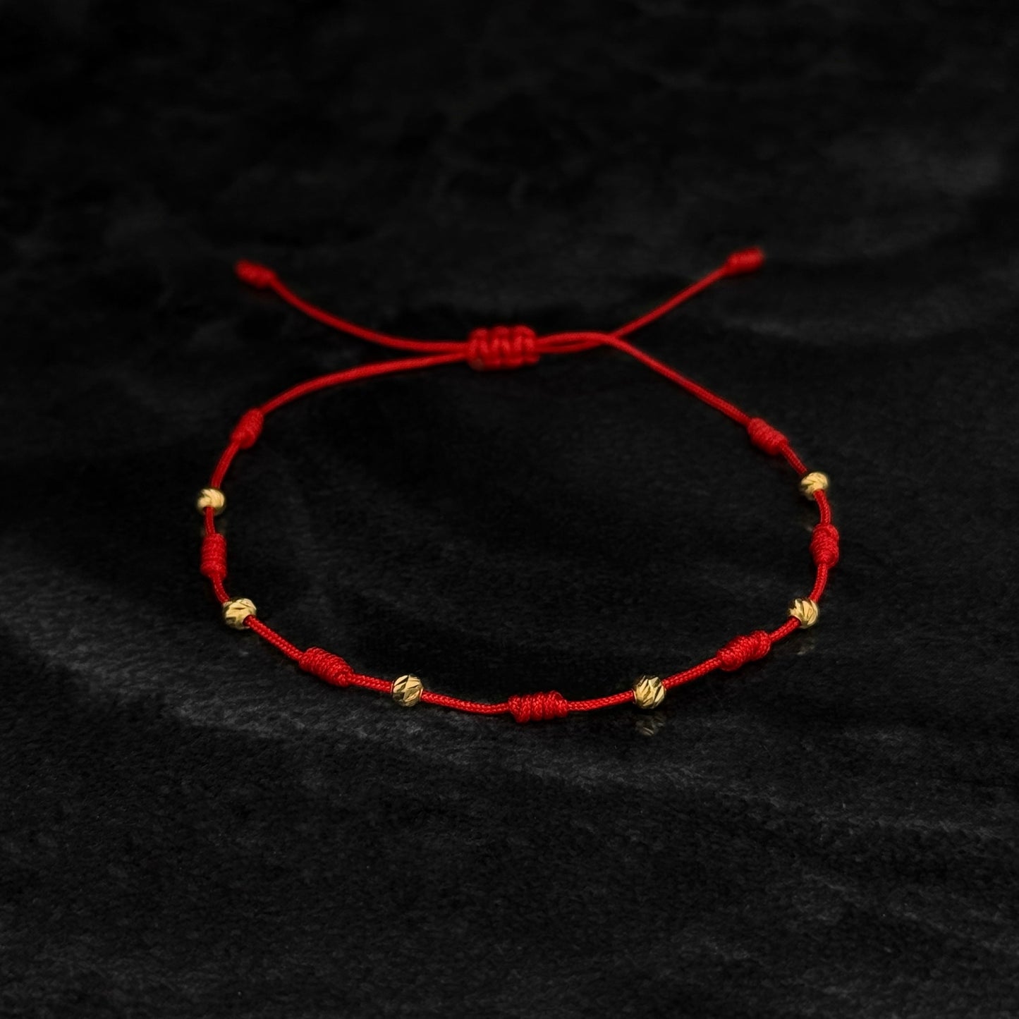 Pulsera Tejida de Protección “7 Nudos” / Balines Oro 18K