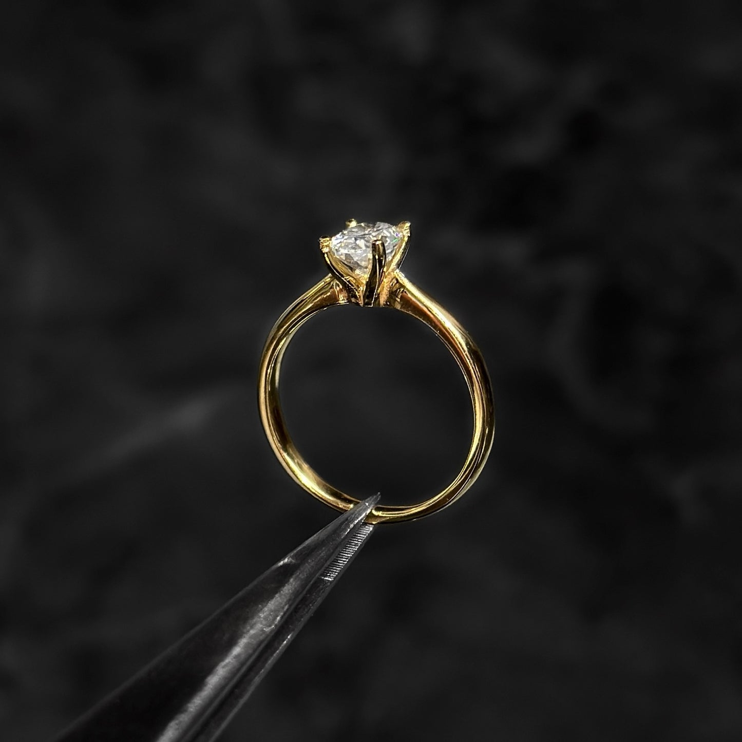 Anillo de Lujo Bajo Fabricación / Moissanita Lab / Oro 18K