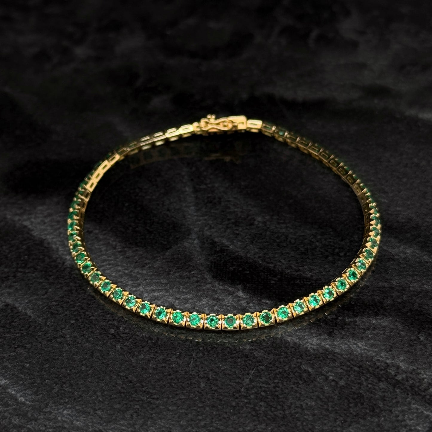 Pulsera Tenis de Lujo / Esmeraldas / Oro 18K