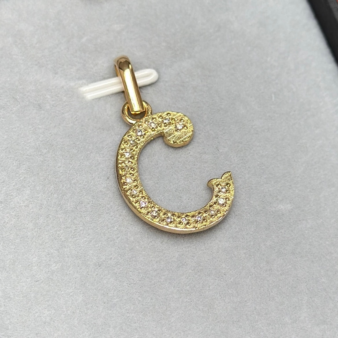 Initial “C” Pendant / Diamonds / 18K Gold