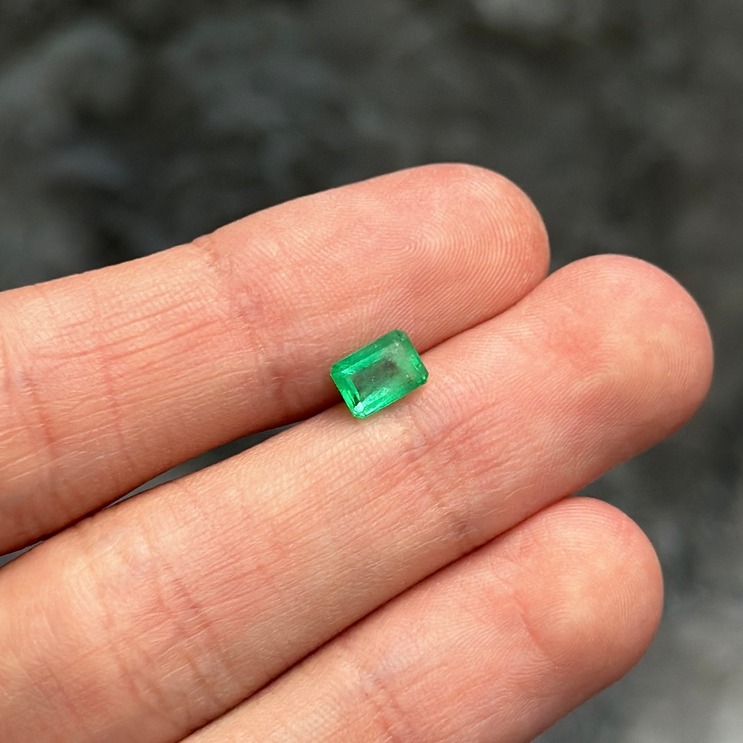Esmeralda 0,98ct / 4.8mm x 6.7mm