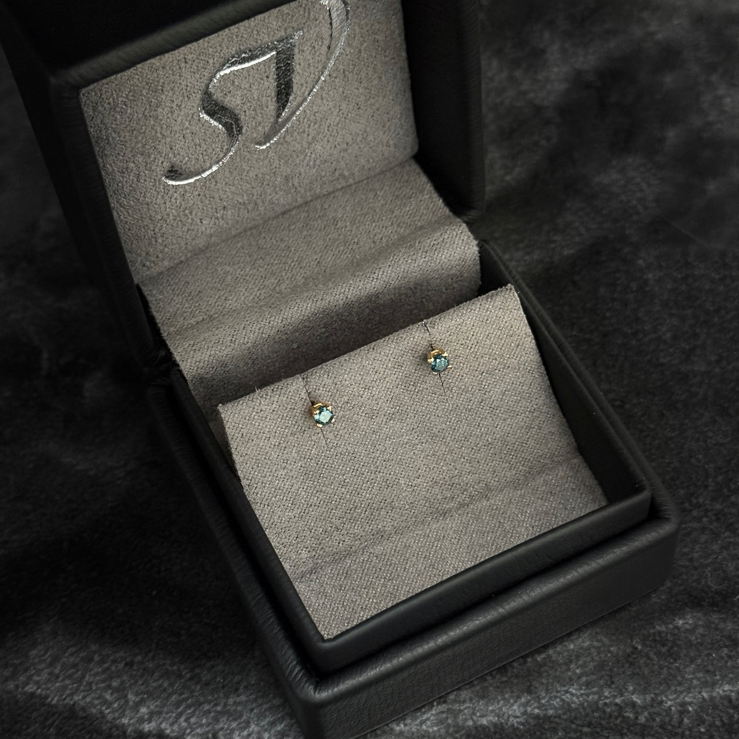 Topos de Lujo / Diamantes Azules Certificados / Oro 18K