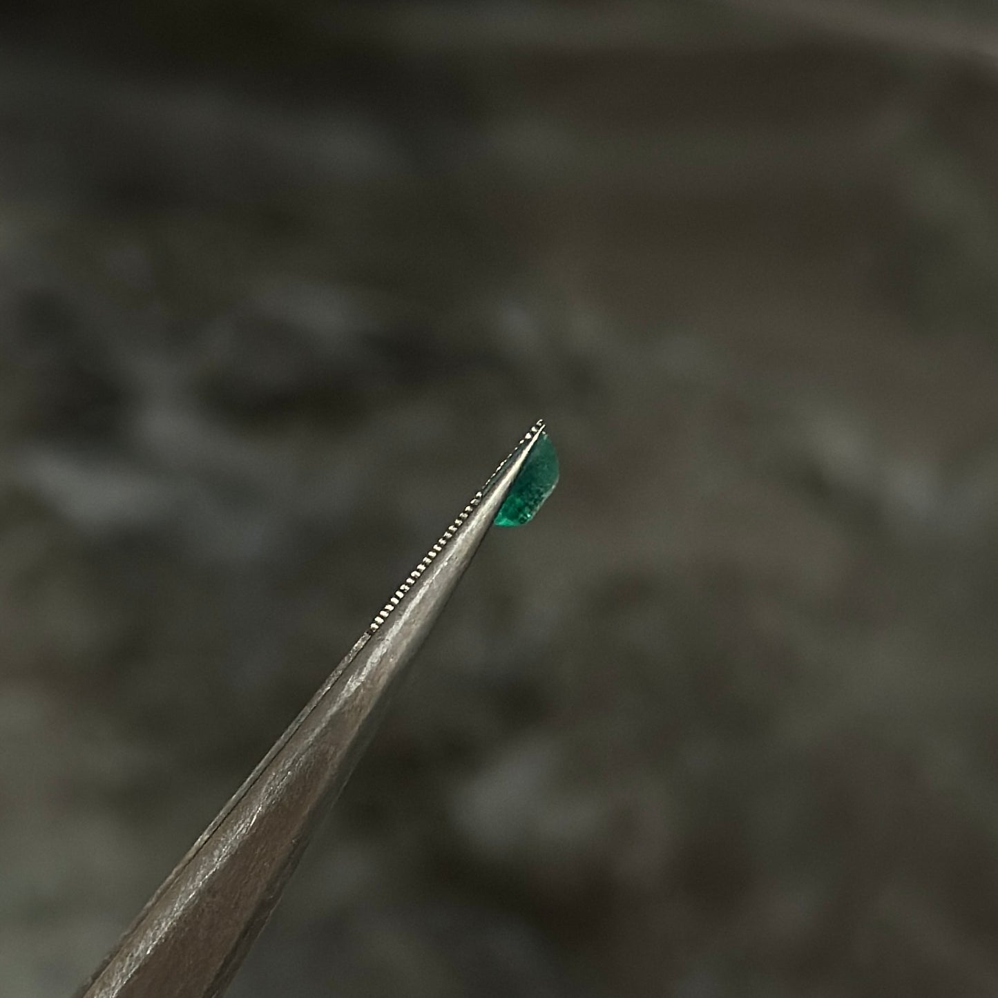 Esmeralda-Zambia Certificada / 0,47ct / 5,16 x 4,45 x 2,61 mm