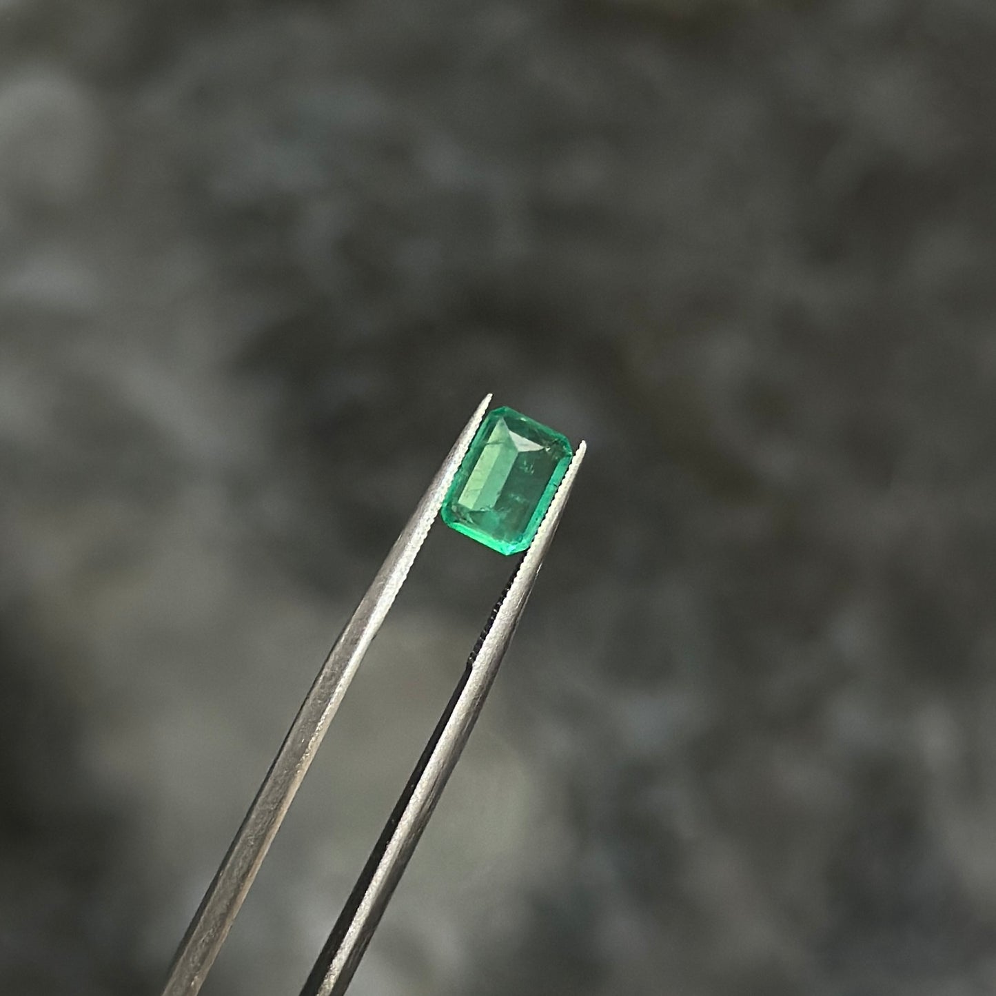 Colombian Emerald / 0.85ct / 6.7mm x 4.8mm