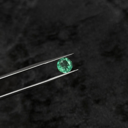 Colombian Emerald / 0.97ct / 6.4mm x 3.6mm