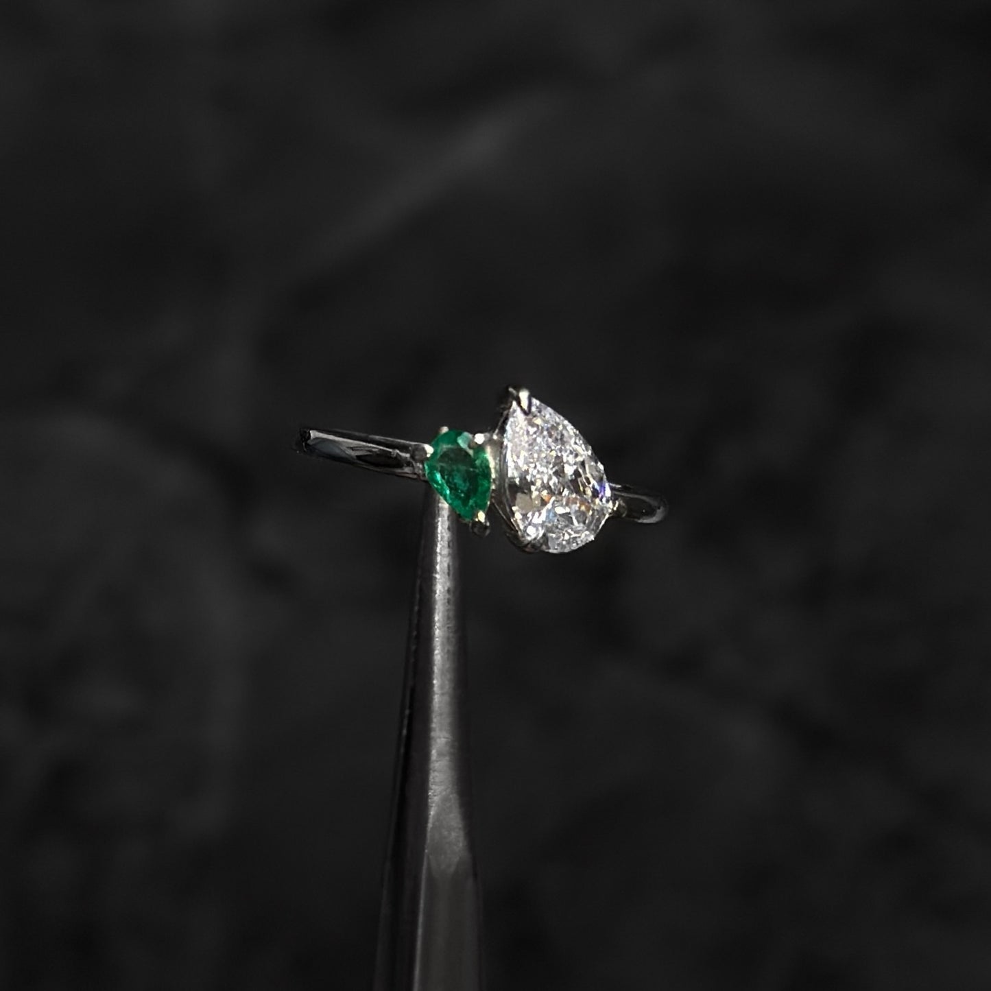 Anillo de Lujo #6 / Esmeralda Colombiana / Plata 925