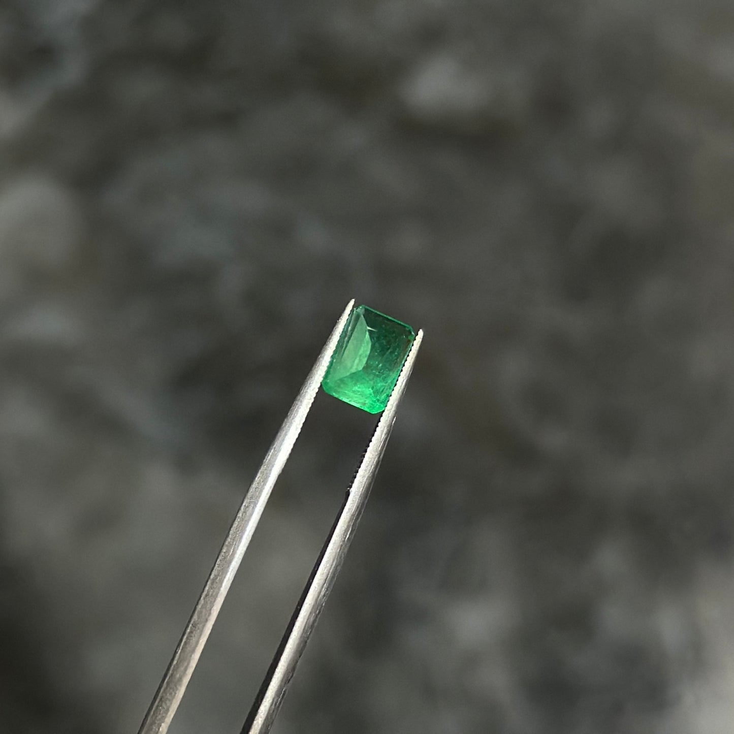 Esmeralda 0,98ct / 4.8mm x 6.7mm