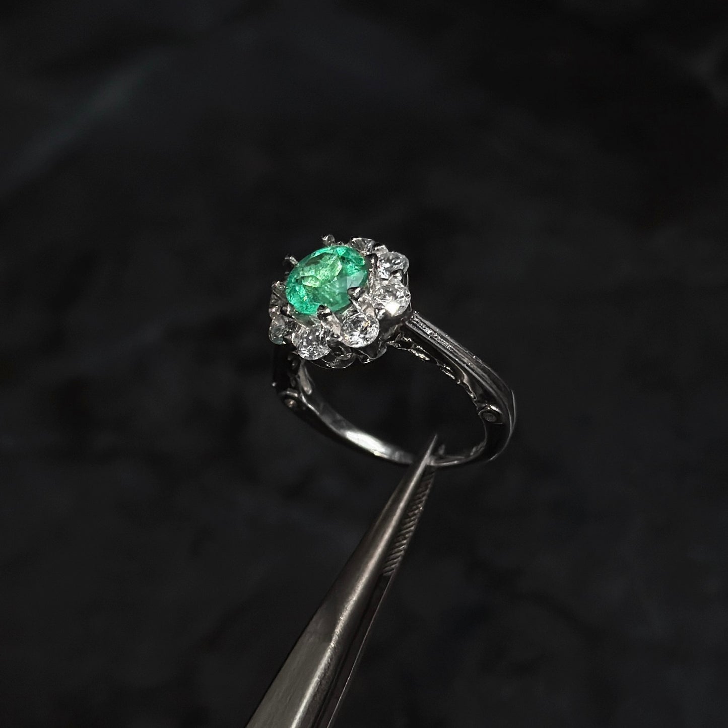 Anillo de Lujo #5 / Esmeralda Colombiana / Plata 925