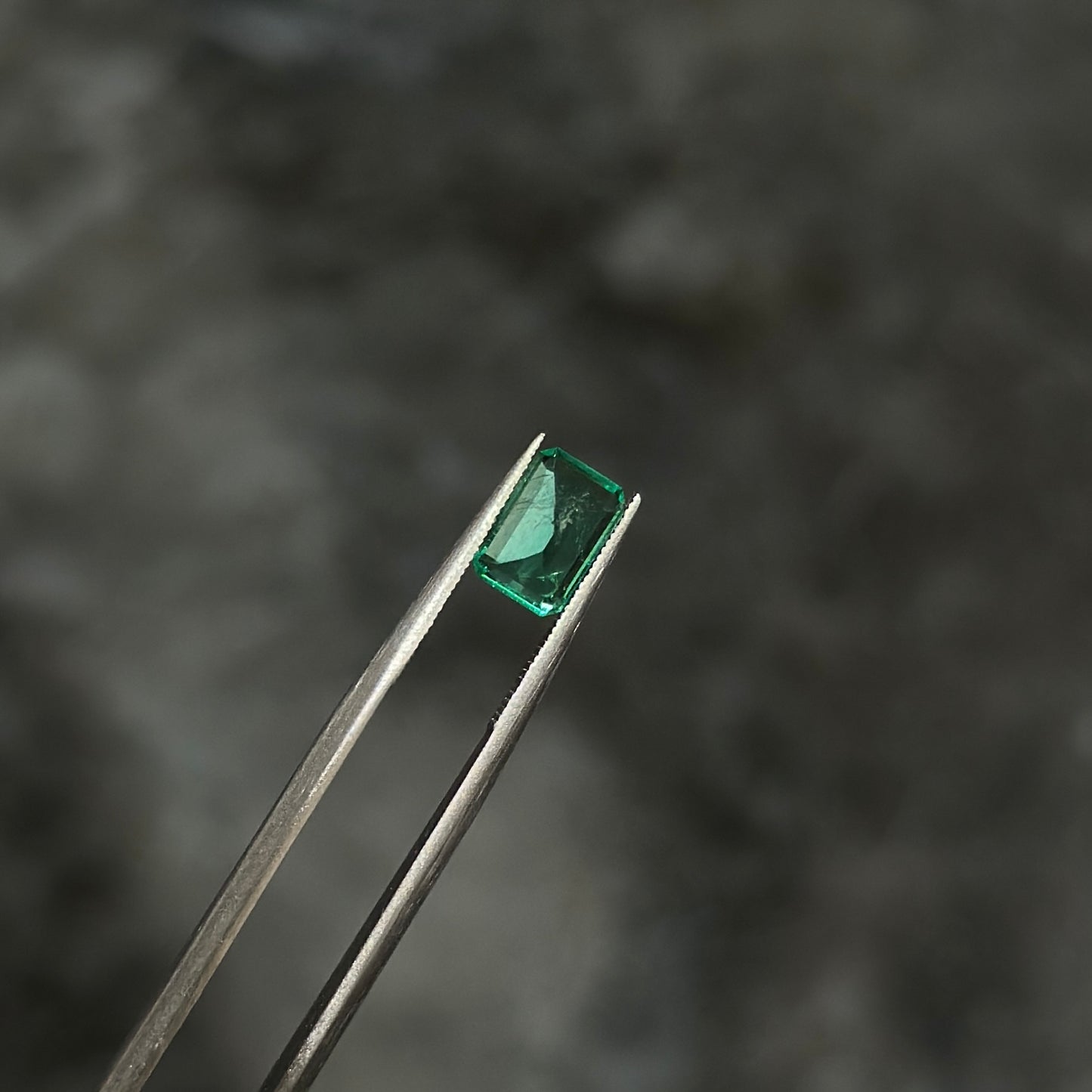 Colombian Emerald / 0.85ct / 4.8mm x 7mm