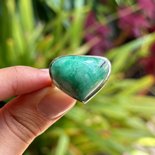 Exclusive Ring / Cabochon Emerald / 925 Silver
