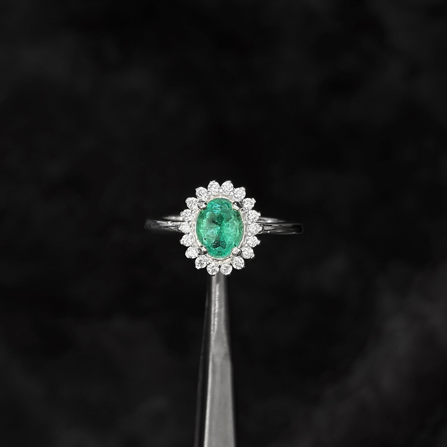 Anillo de Lujo #6 / Esmeralda Colombiana / Plata 925