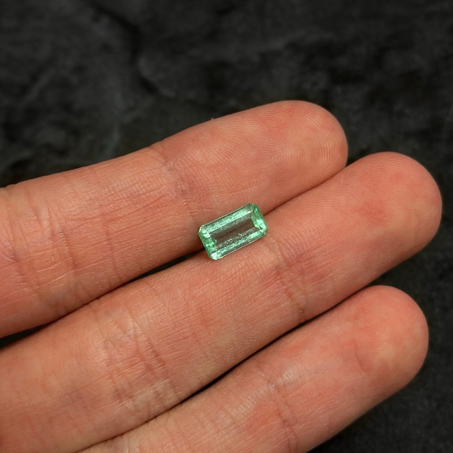 Esmeralda Certificada / 1,3ct / 9.2mm x 5mm x 3.4mm