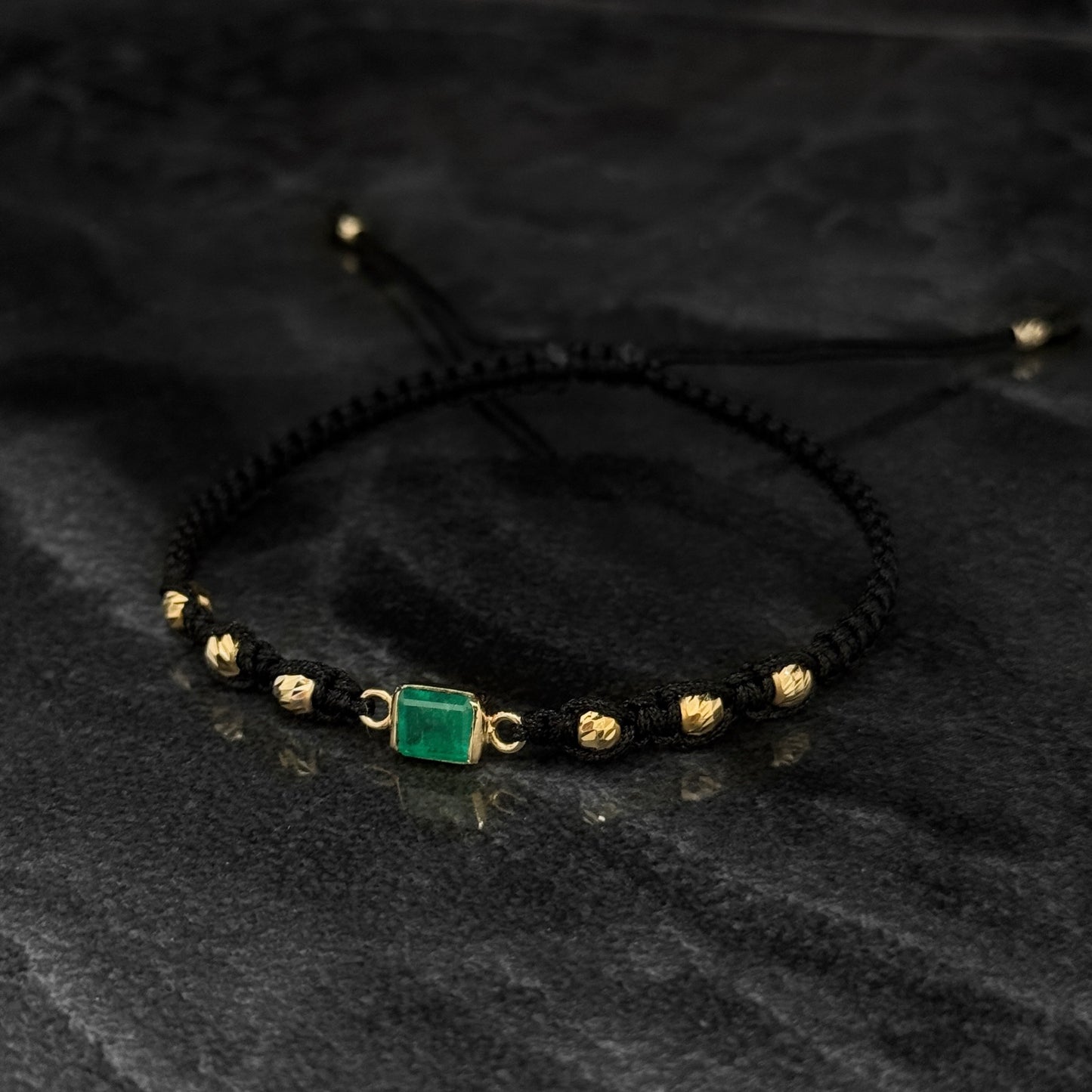 Pulsera Tejida / Esmeralda Colombiana / Oro 18K
