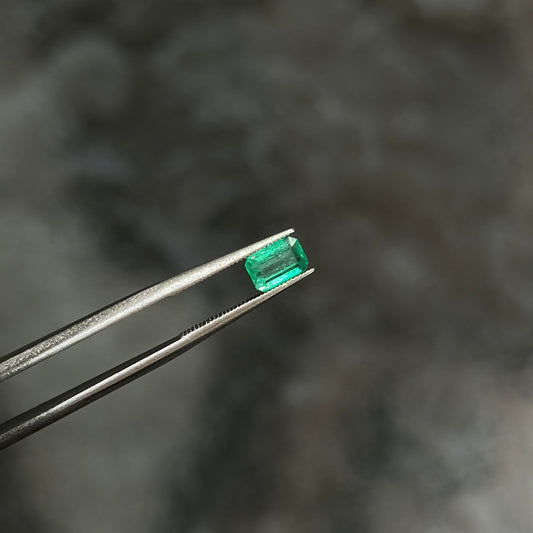 Colombian Emerald / 0.46ct / 3.8mm x 5.4mm