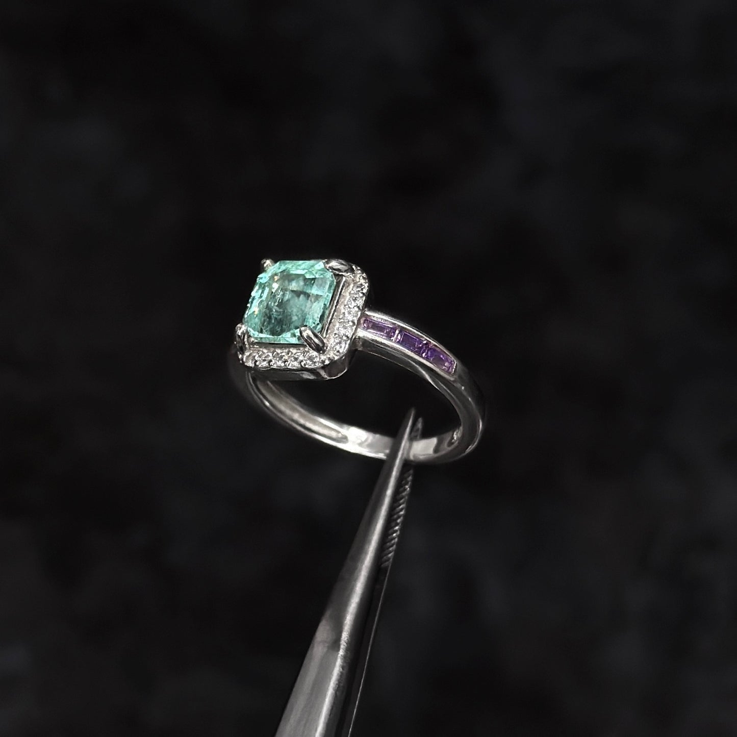 Anillo de Lujo #7 / Esmeralda Colombiana / Plata 925