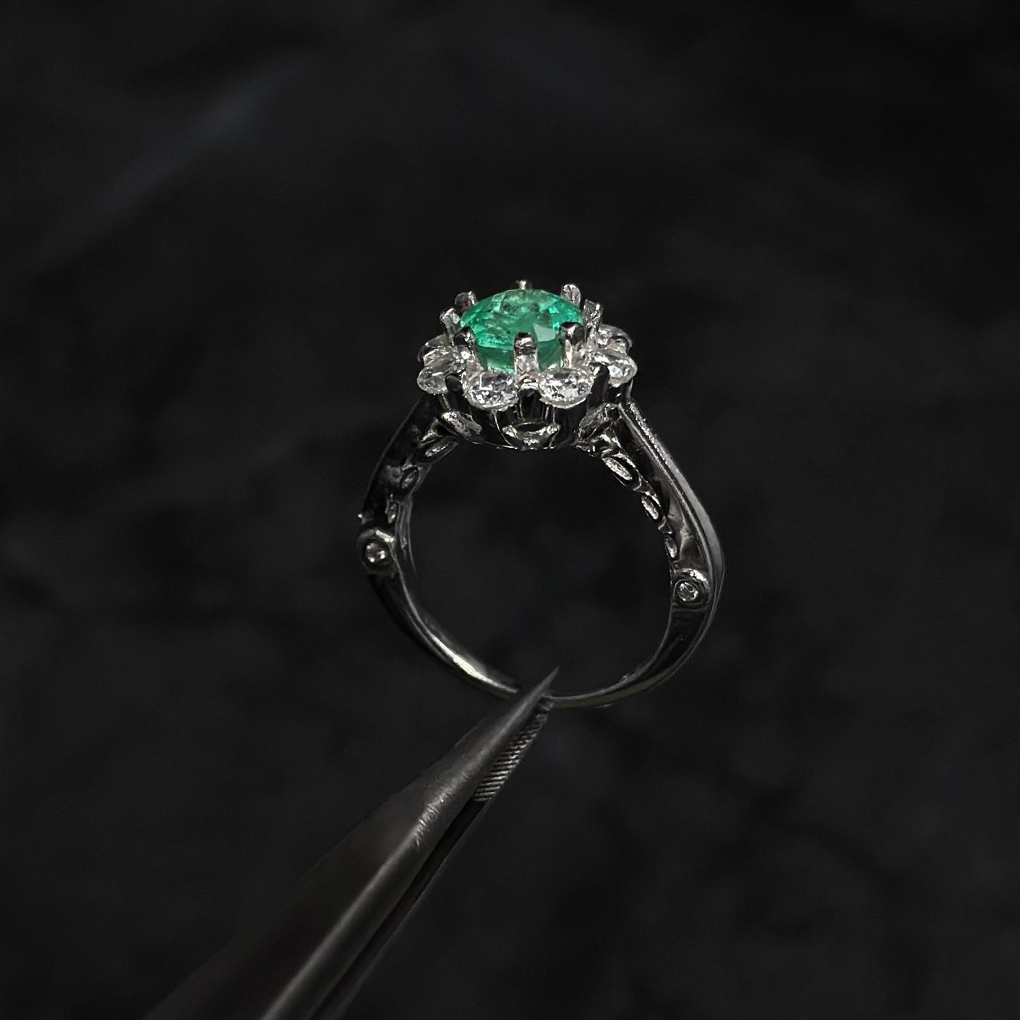 Anillo de Lujo #5 / Esmeralda Colombiana / Plata 925