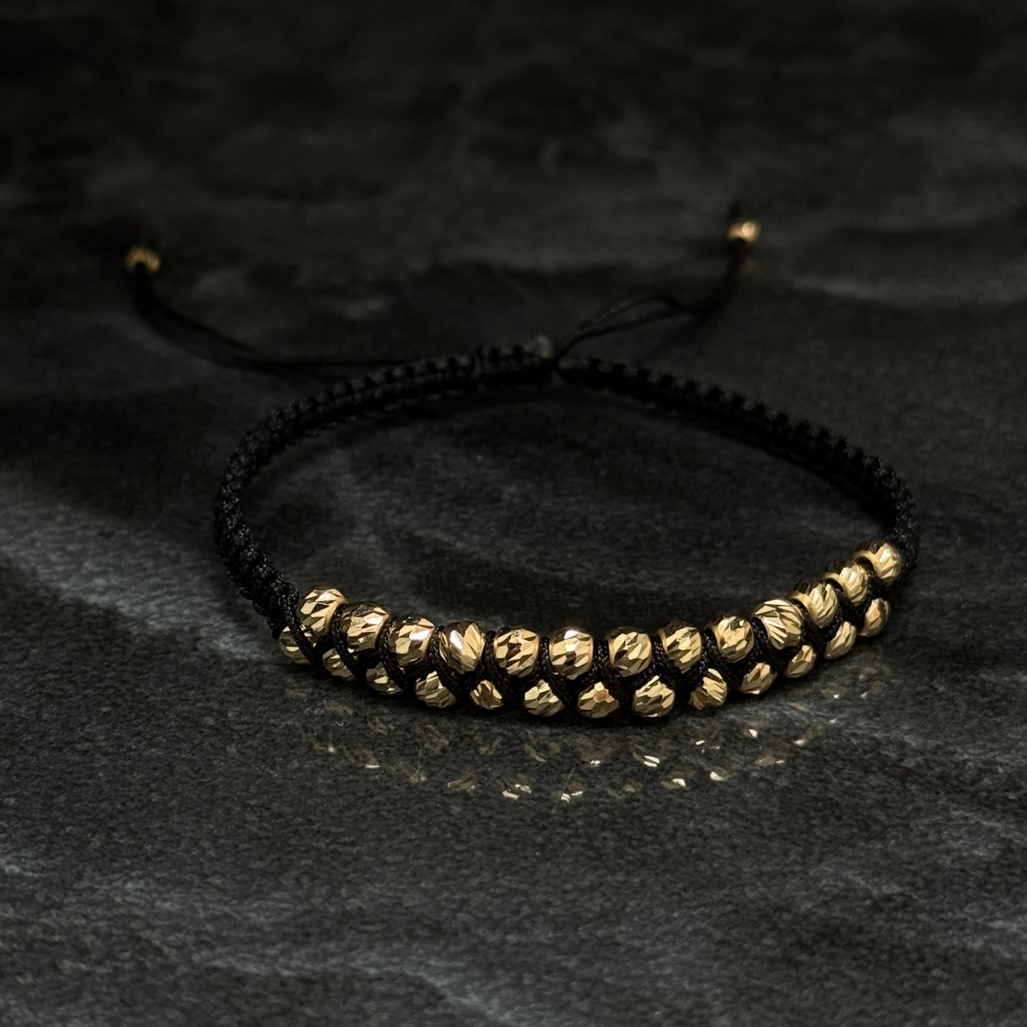Pulsera Tejida de Lujo / Balines Oro 18K