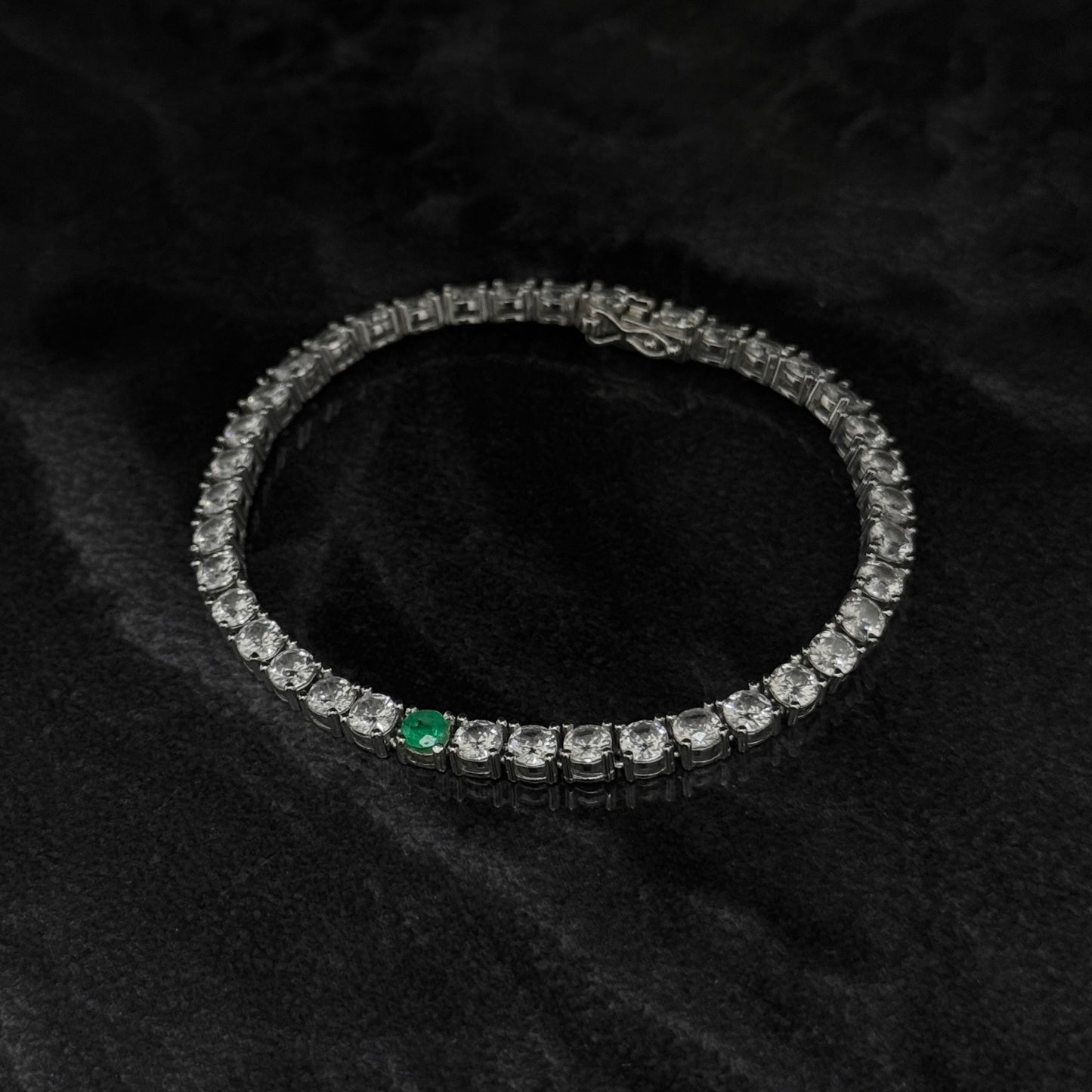 Pulsera Tenis 18.5cm x 4mm / Esmeralda Colombiana / Circones / Plata 925
