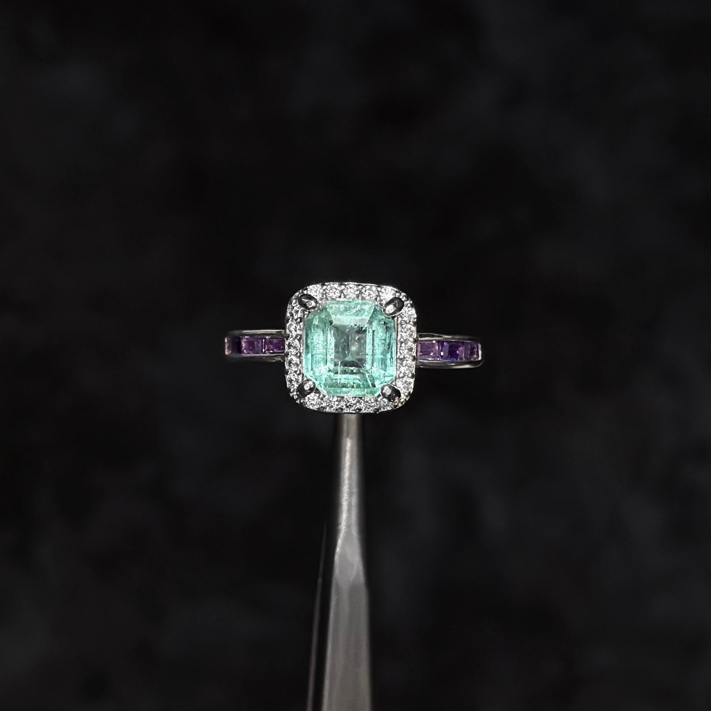 Anillo de Lujo #7 / Esmeralda Colombiana / Plata 925