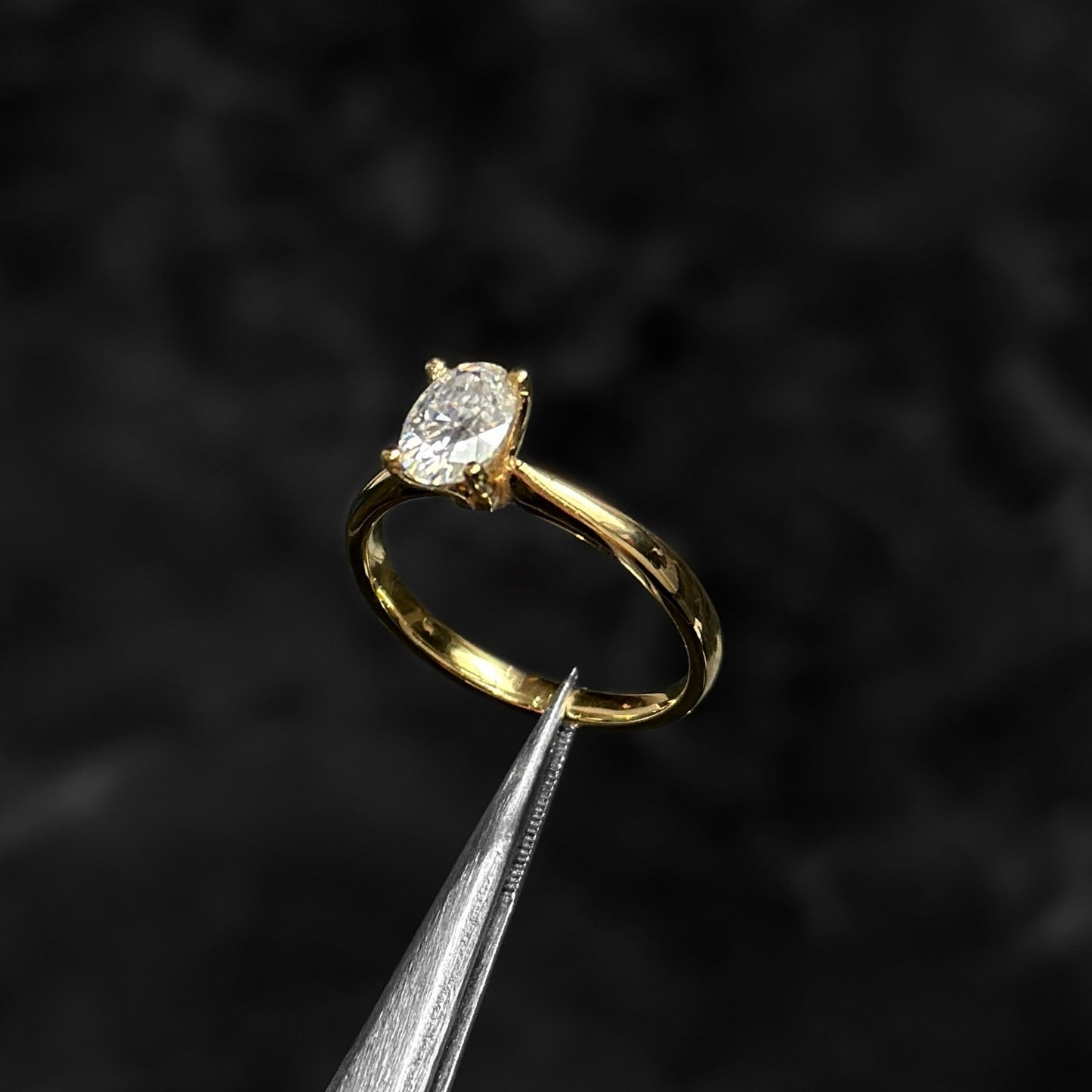 Anillo de Lujo Bajo Fabricación / Moissanita Lab / Oro 18K