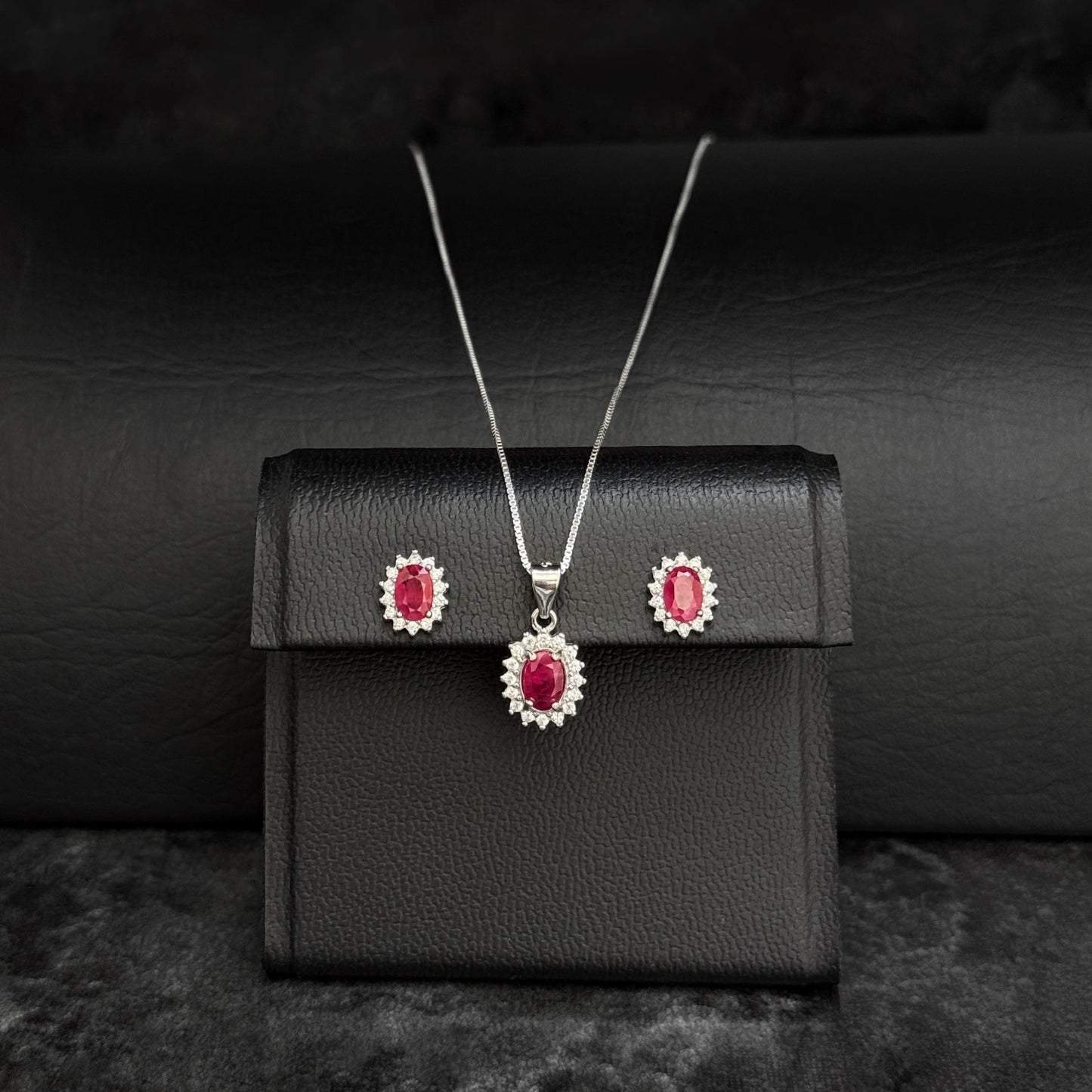Set Cadena-Dije-Aretes / Rubíes Certificados / Plata 925