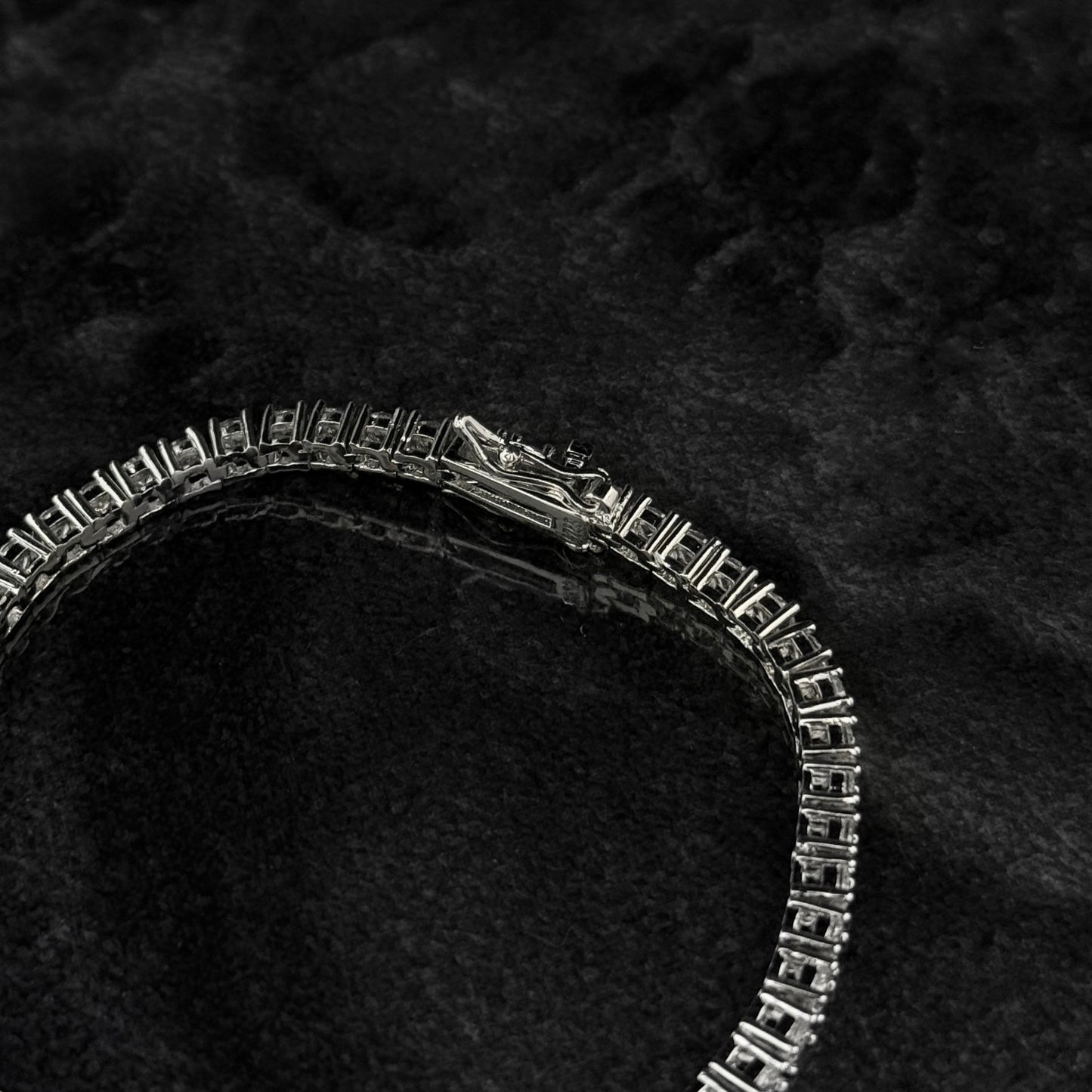 Pulsera Tenis 18cm x 3mm / Esmeralda Colombiana / Circones / Plata 925