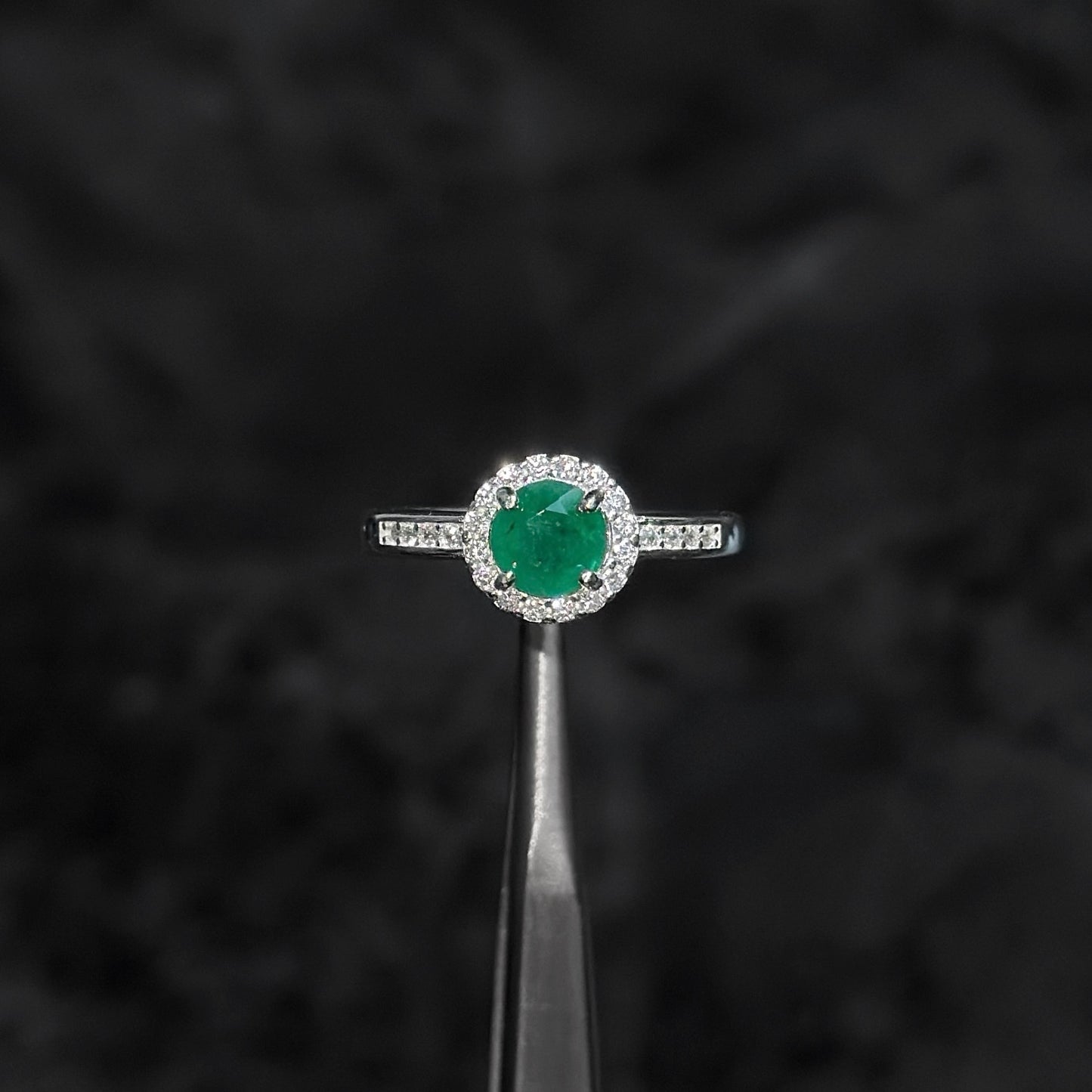 Anillo de Lujo #6 / Esmeralda Colombiana / Plata 925
