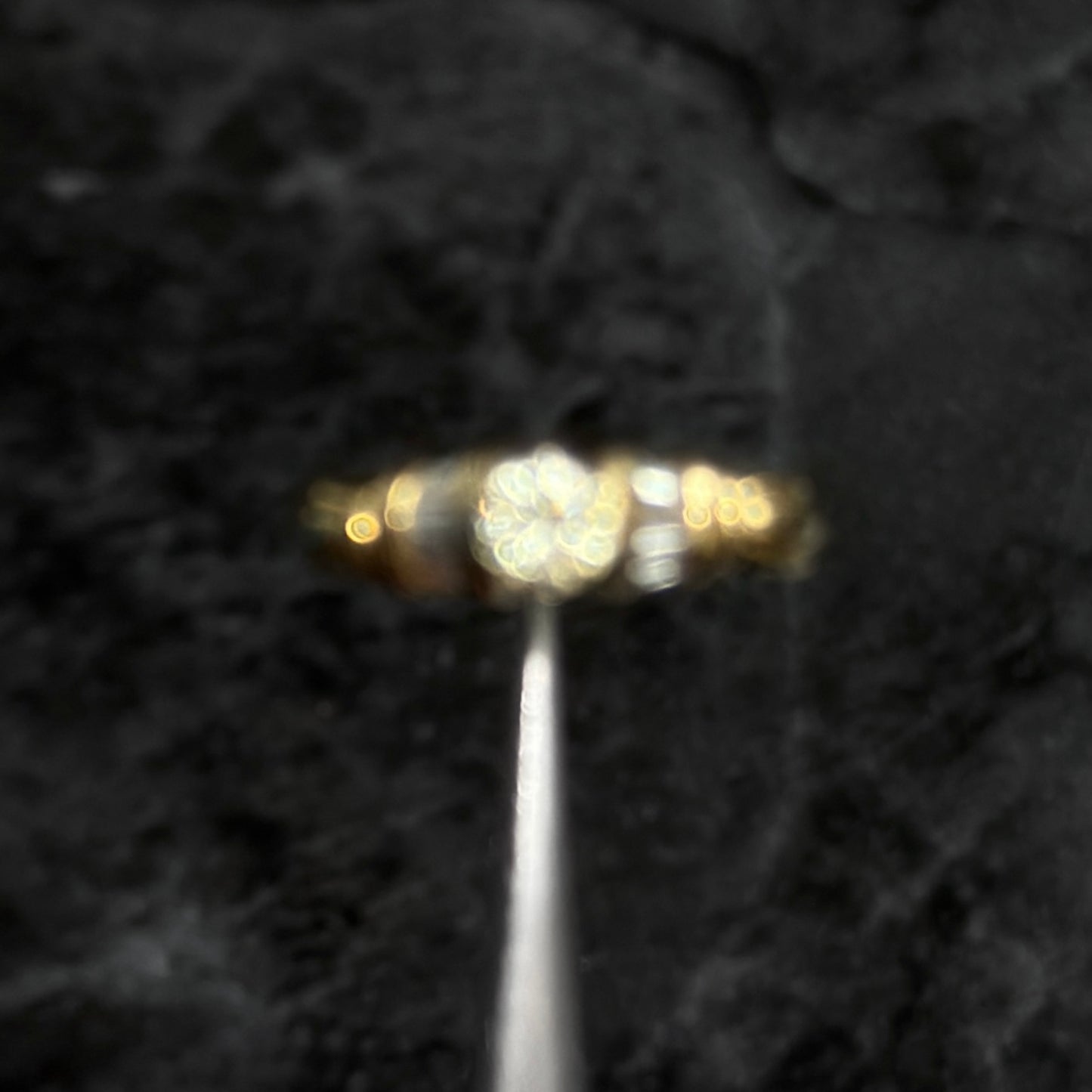 Anillo Alta Joyería / Oro 18K / Diamantes Naturales