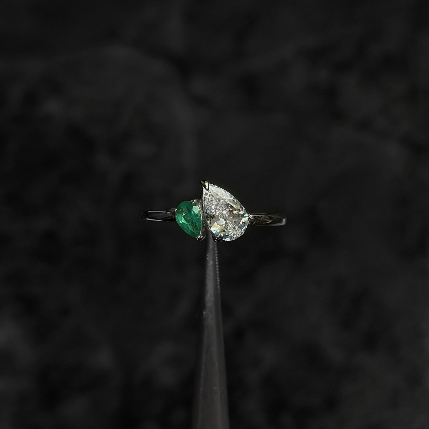 Anillo de Lujo #6 / Esmeralda Colombiana / Plata 925