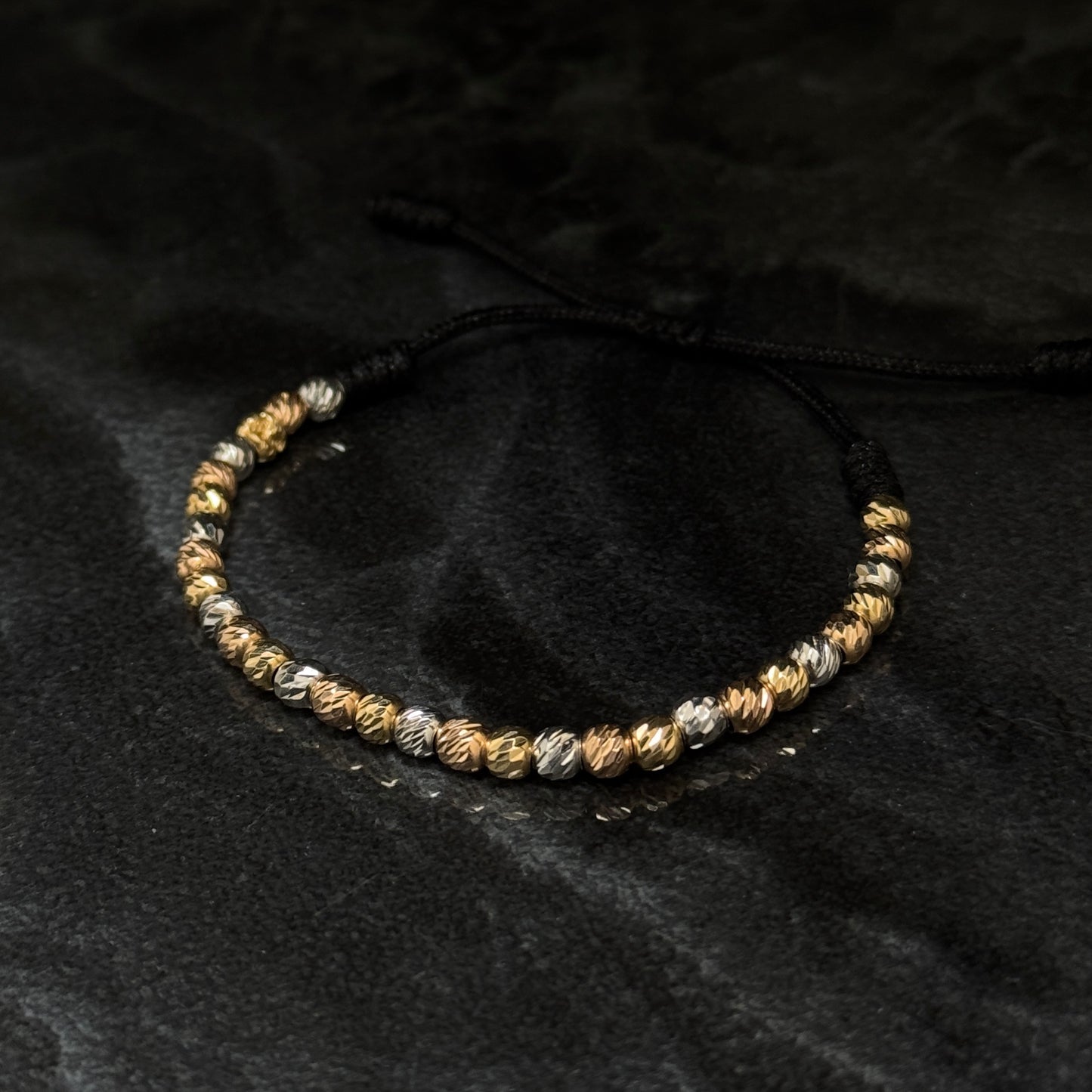 Pulsera Tejida de Lujo / Balines Oro 18K