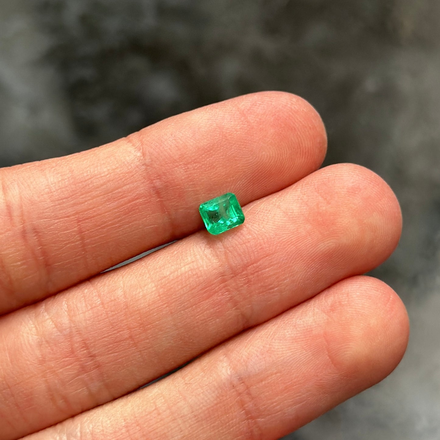 Esmeralda Colombiana / 0,69ct / 5.3mm x 4.9mm