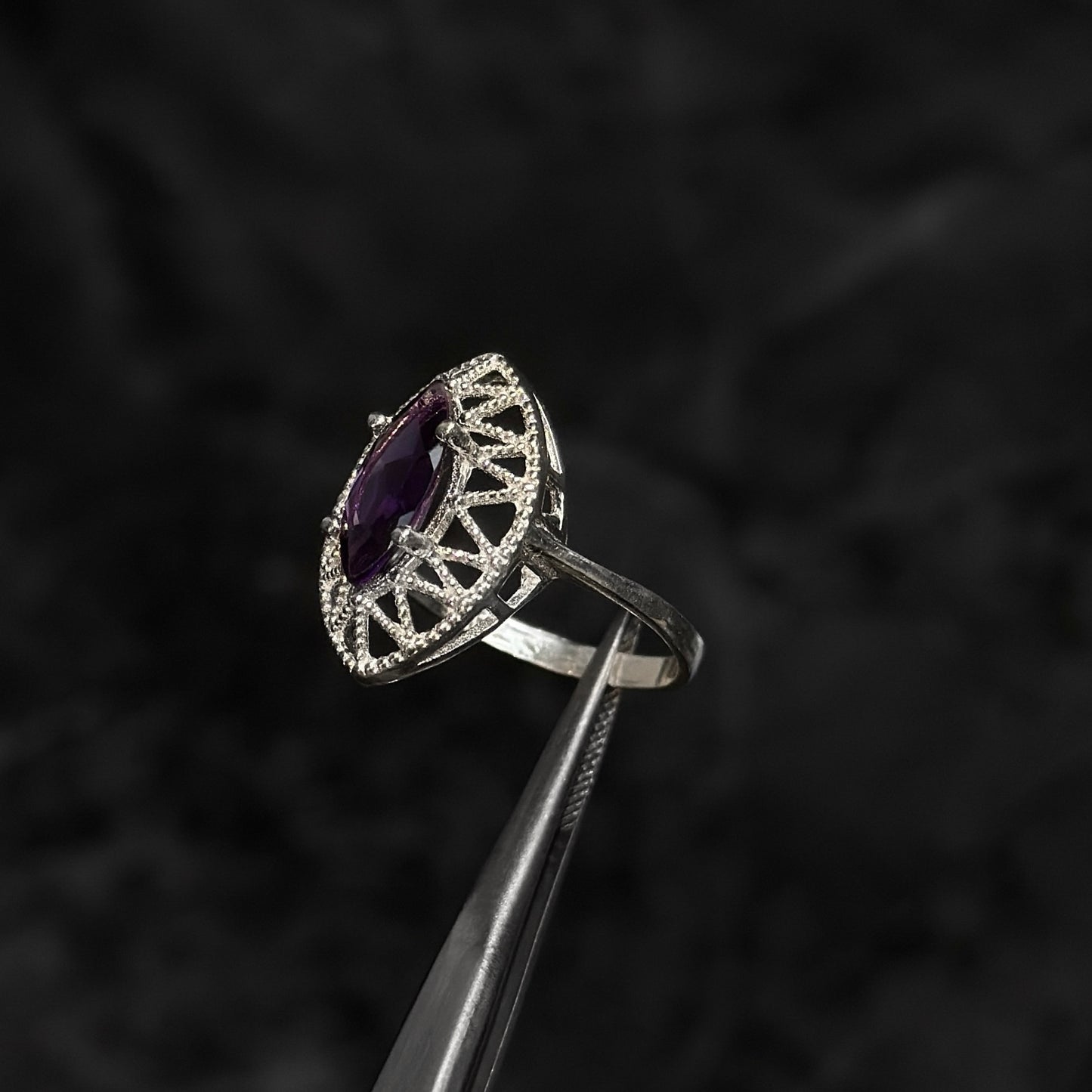 Anillo de Lujo #6.5 / Amatista Natural / Plata 925