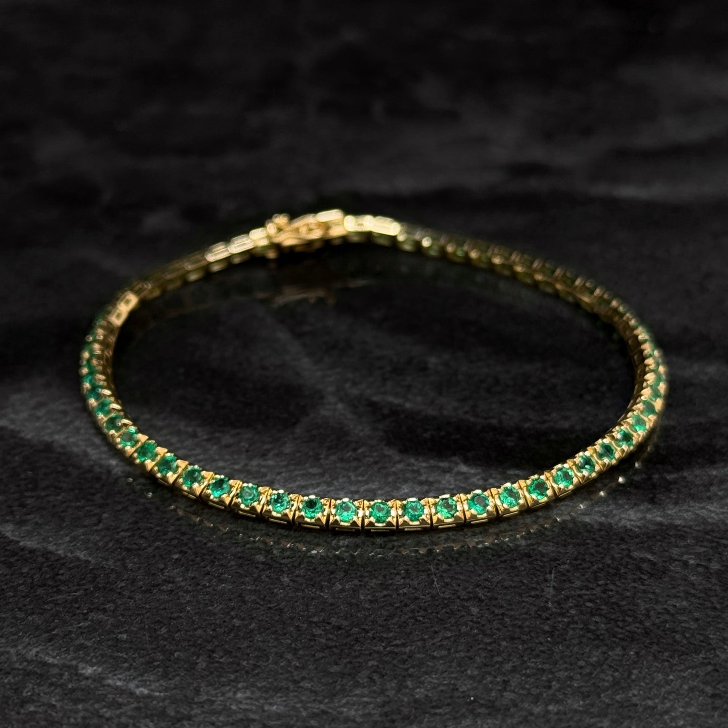 Pulsera Tenis de Lujo / Esmeraldas / Oro 18K