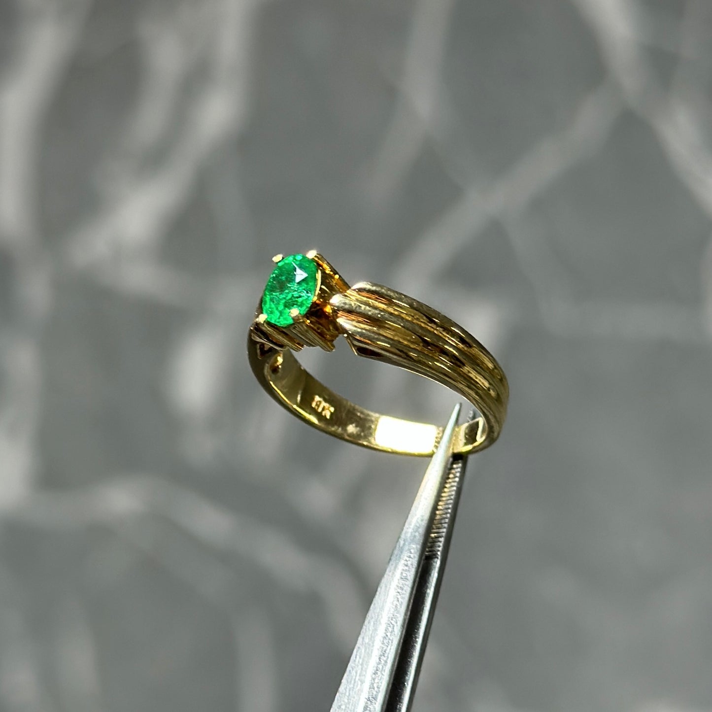 Anillo Oro 18K /Esmeralda Colombiana